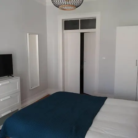 Apartment 3 Bedrooms Ap In Graca - Great For Families&groups